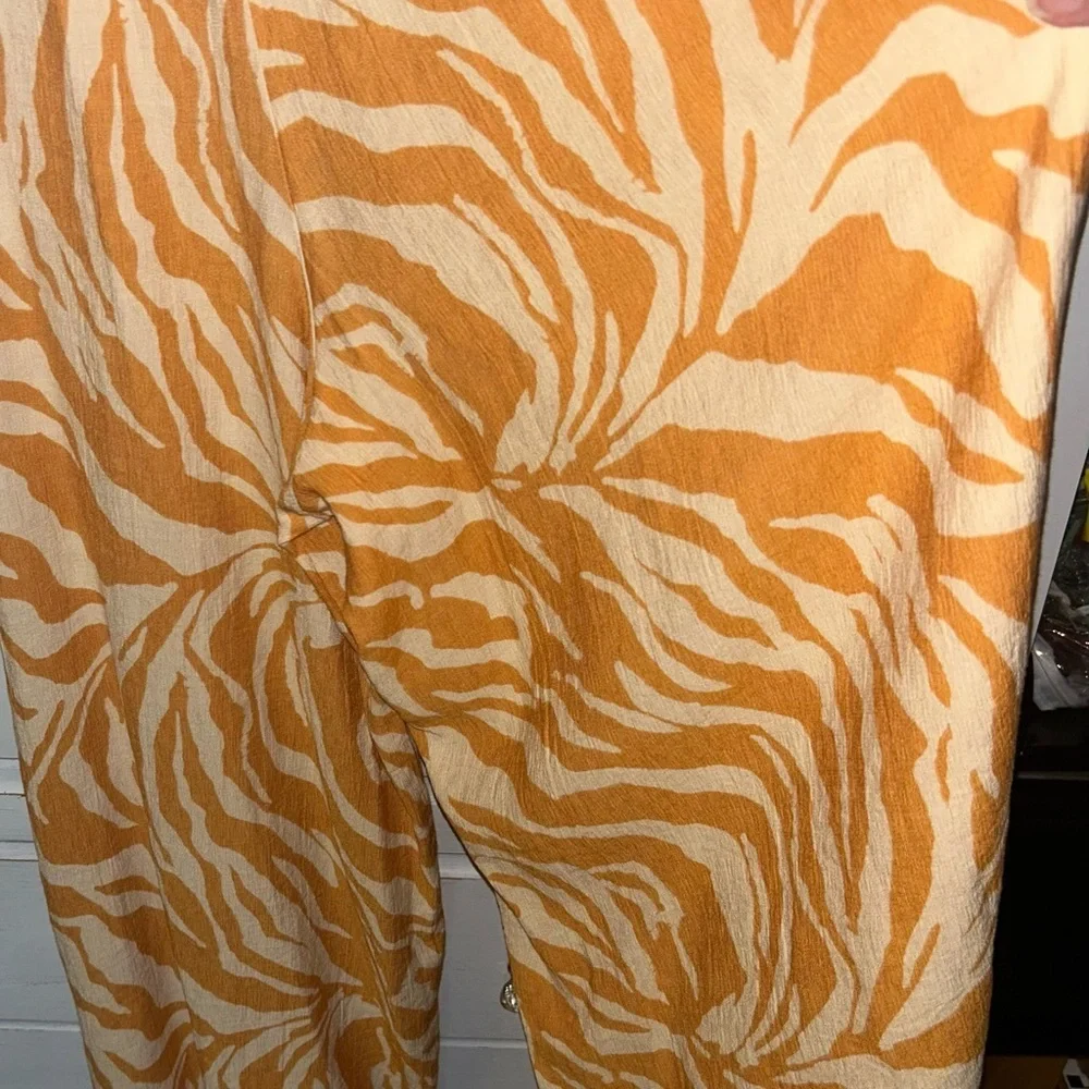 Jessica Simpson Womens Size Small Animal Print Sleeveless Jumpsuit